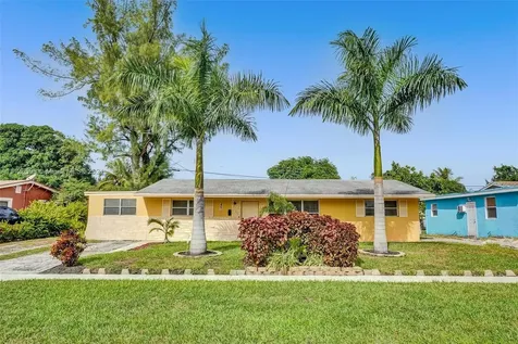 461 NW 42nd Street Deerfield Beach FL 33064