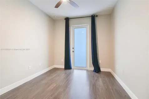 1035 NE 33rd Street Oakland Park FL 33334