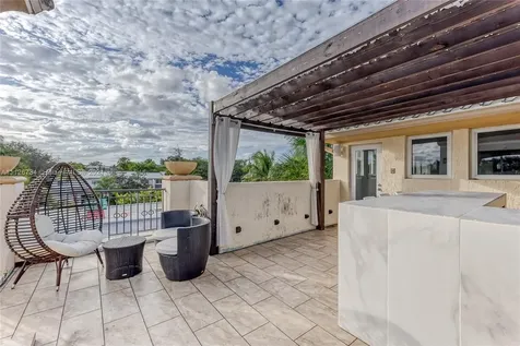 1607 NE 5th Street Fort Lauderdale FL 33301