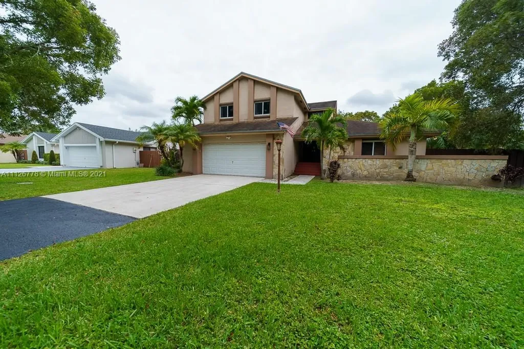 5443 SW 151st Place Miami FL 33185