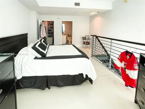 60 SW 13th Street Miami FL 33130