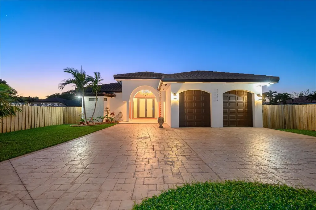 15750 SW 90th Avenue Palmetto Bay FL 33157