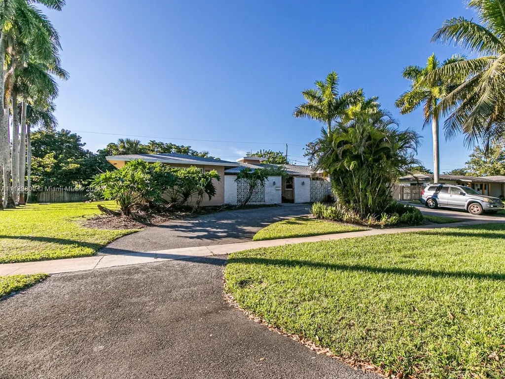 6800 NW 6th Street Plantation FL 33317