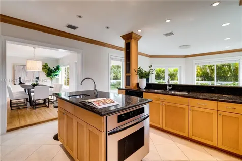 536 Alminar Avenue Coral Gables FL 33146