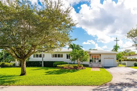 536 Alminar Avenue Coral Gables FL 33146