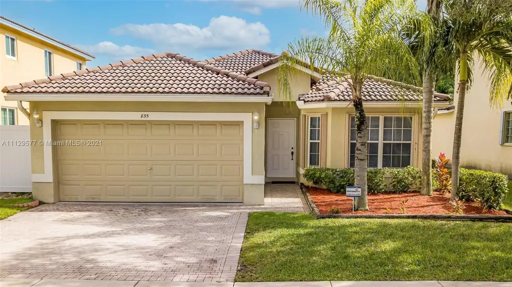 835 SW 117th Avenue Pembroke Pines FL 33025