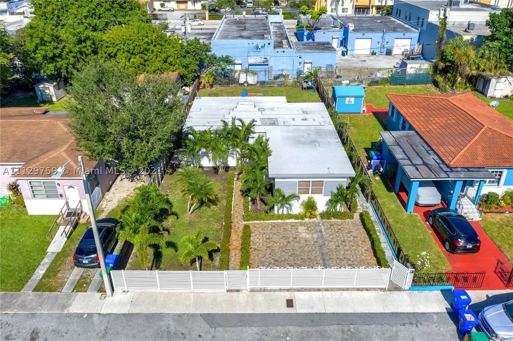 1045 NW 53rd Street Miami FL 33127