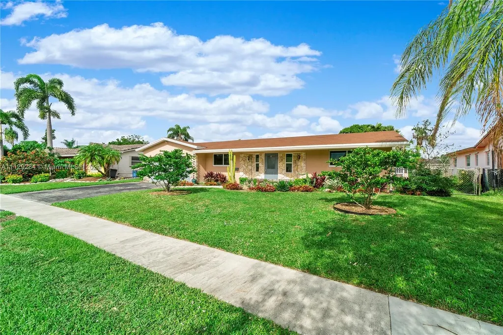 4421 NW 7th Street Coconut Creek FL 33066