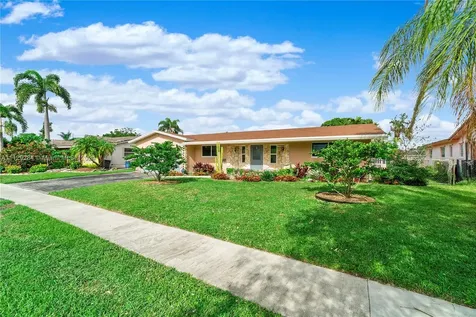 4421 NW 7th Street Coconut Creek FL 33066