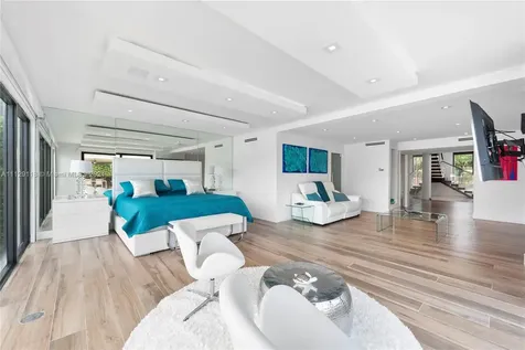 1025 Diplomat Parkway Hollywood FL 33019