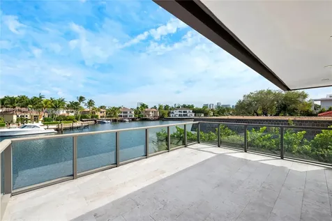 1025 Diplomat Parkway Hollywood FL 33019