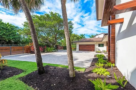 1025 Diplomat Parkway Hollywood FL 33019
