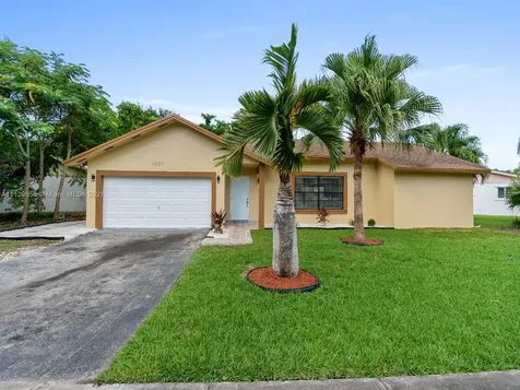 1027 N Audubon Drive Homestead FL 33035
