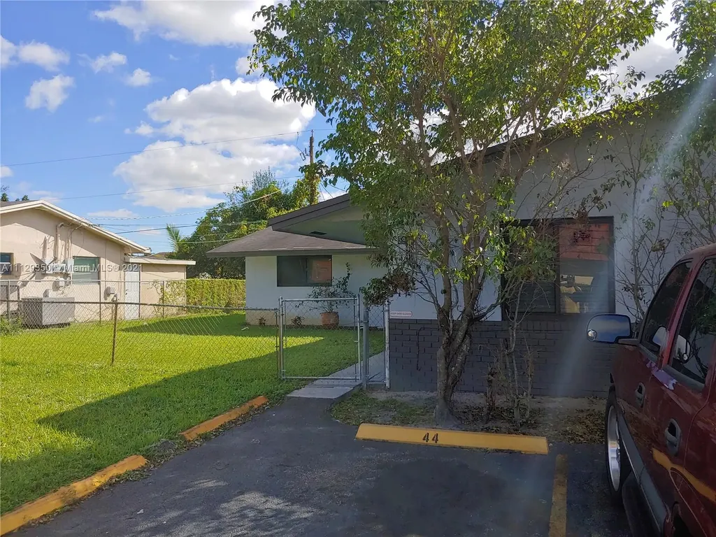 5940 NW 20th Street Lauderhill FL 33313