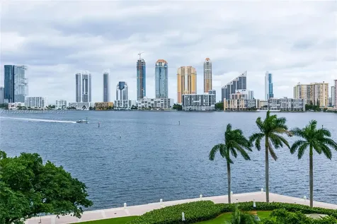 2600 Island Boulevard Aventura FL 33160