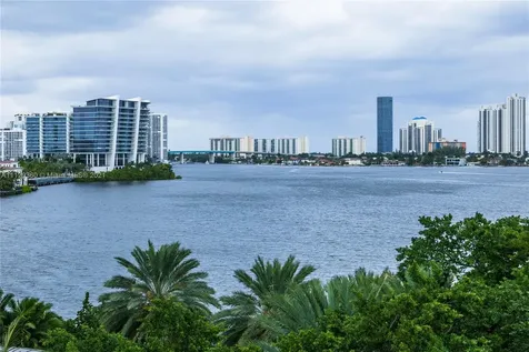 2600 Island Boulevard Aventura FL 33160