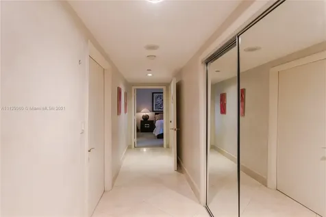 2600 Island Boulevard Aventura FL 33160