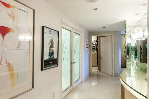 2600 Island Boulevard Aventura FL 33160