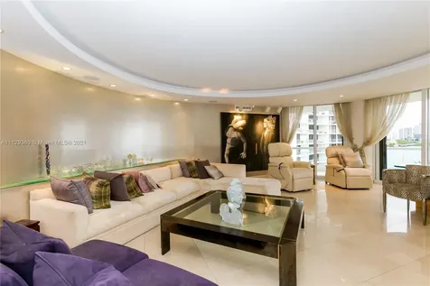 2600 Island Boulevard Aventura FL 33160