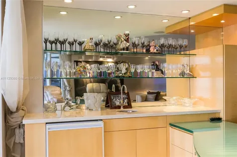 2600 Island Boulevard Aventura FL 33160