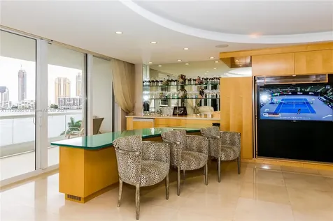 2600 Island Boulevard Aventura FL 33160