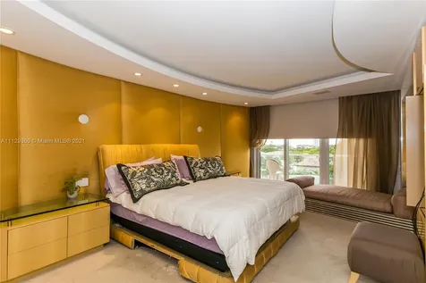 2600 Island Boulevard Aventura FL 33160