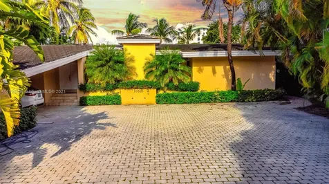 10321 E Broadview Drive Bay Harbor Islands FL 33154