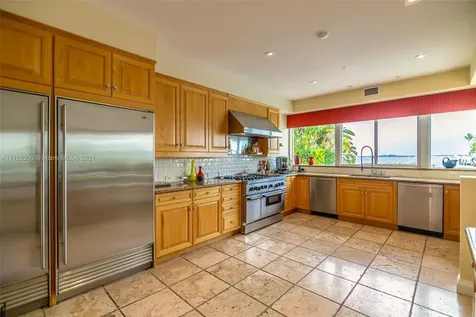 10321 E Broadview Drive Bay Harbor Islands FL 33154