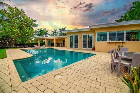 10321 E Broadview Drive Bay Harbor Islands FL 33154