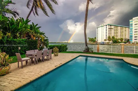 10321 E Broadview Drive Bay Harbor Islands FL 33154