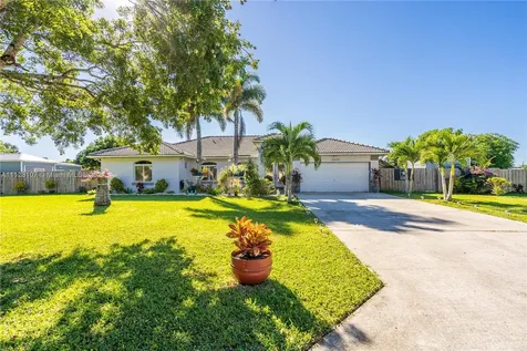 15432 SW 277th Street Homestead FL 33032