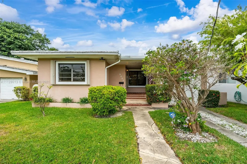 9032 Garland Avenue Surfside FL 33154