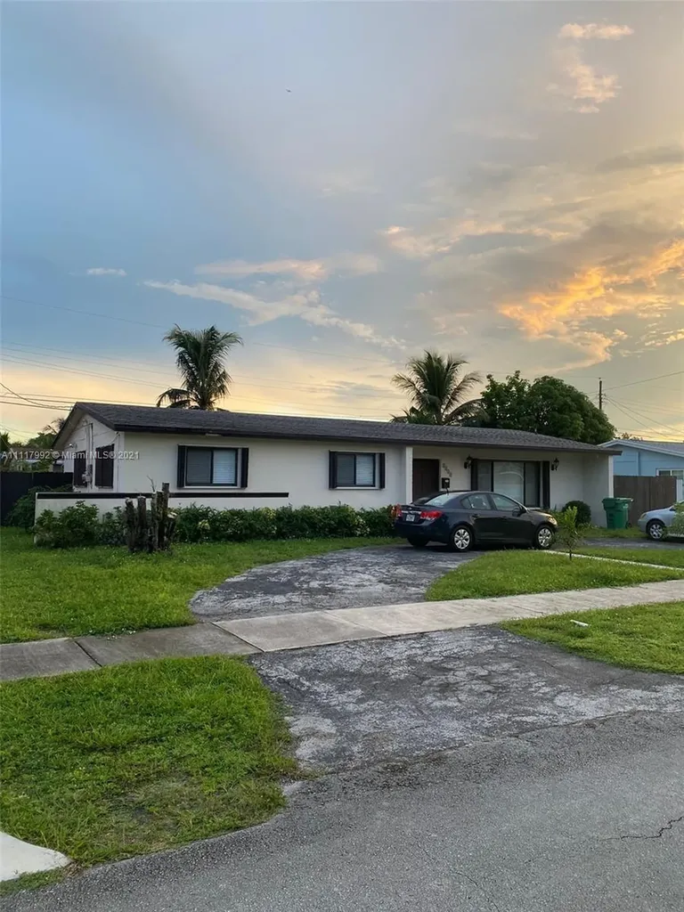 2350 NW 182nd Terrace Miami Gardens FL 33056