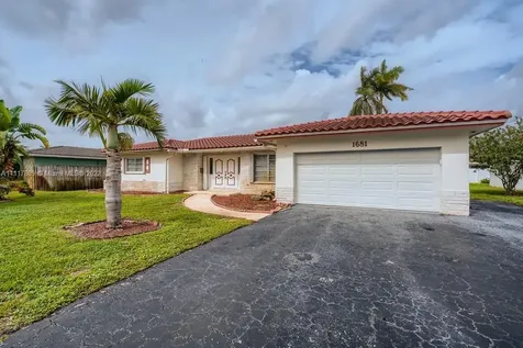 1681 SW 55th Avenue Plantation FL 33317