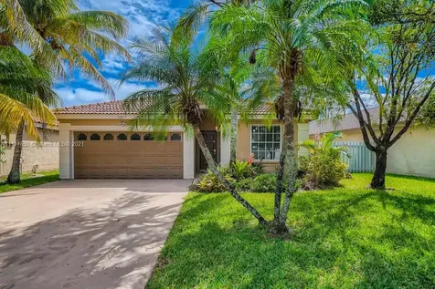 701 NW 182nd Way Pembroke Pines FL 33029