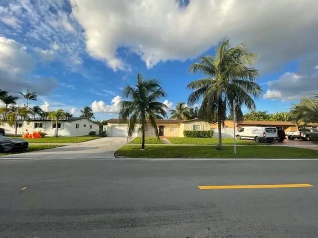 8561 NW 178th Street Hialeah FL 33015