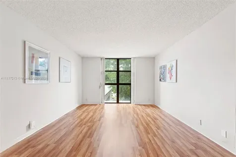 4000 Towerside Terrace Miami Shores FL 33138