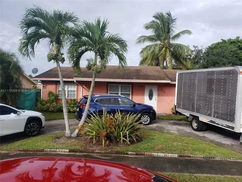 717 SW 79th Avenue North Lauderdale FL 33068