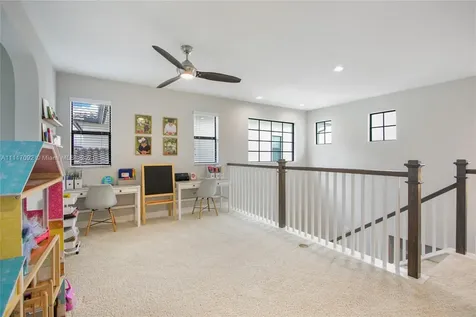 1047 SW 113th Avenue Pembroke Pines FL 33025