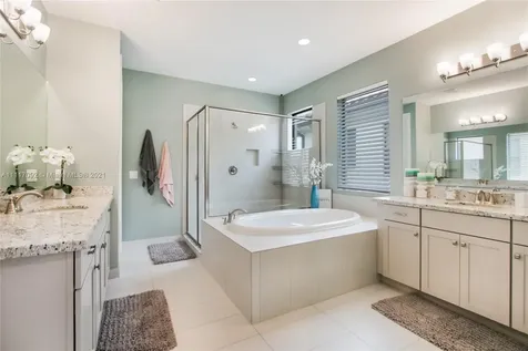 1047 SW 113th Avenue Pembroke Pines FL 33025