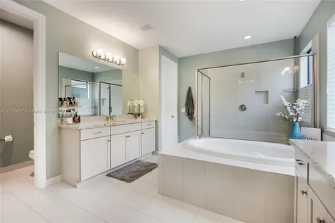 1047 SW 113th Avenue Pembroke Pines FL 33025