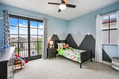 1047 SW 113th Avenue Pembroke Pines FL 33025