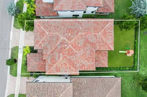 1047 SW 113th Avenue Pembroke Pines FL 33025