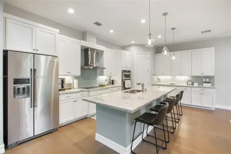 1047 SW 113th Avenue Pembroke Pines FL 33025