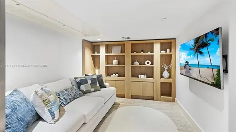 102 24th Street Miami Beach FL 33139