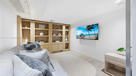 102 24th Street Miami Beach FL 33139