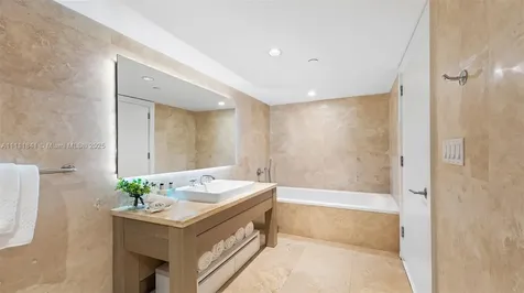 102 24th Street Miami Beach FL 33139