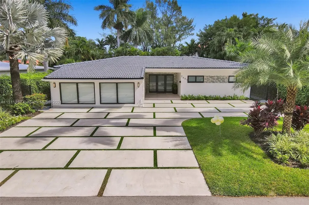 7601 Coquina Drive North Bay Village FL 33141