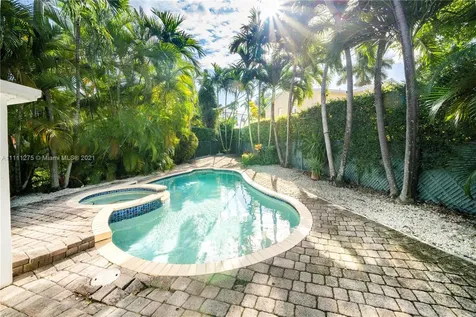 6211 Alton Road Miami Beach FL 33140