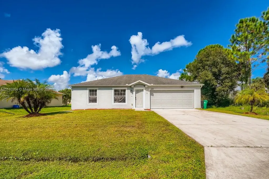 1237 SW Medina Avenue Port St. Lucie FL 34953